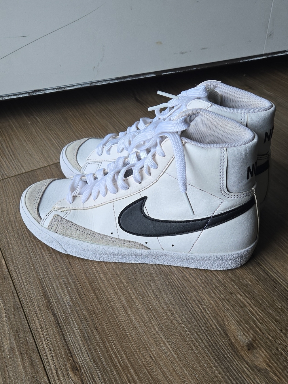 Nike Blazer Mid 77 Vintage Sneakers - Picture 3 of 8